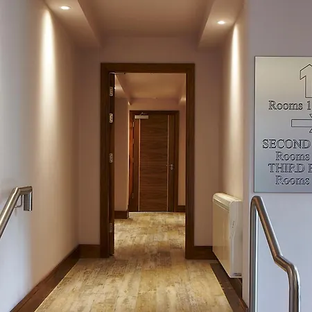 אכסניה Clody *