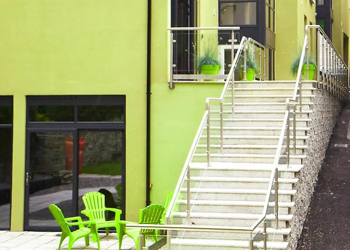 Clody Деревянный коттедж Банклоди